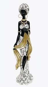 HQ06221-11 MASAI FIGURA  3831087813101