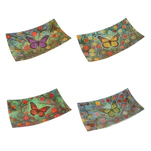 39462 KROŽNIK STEKLO Z METULJEM, 4 RAZLI